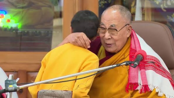 Dalai lama meminta maaf