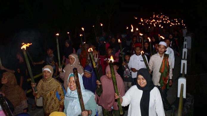 Pawai obor menyambut tahun baru Islam