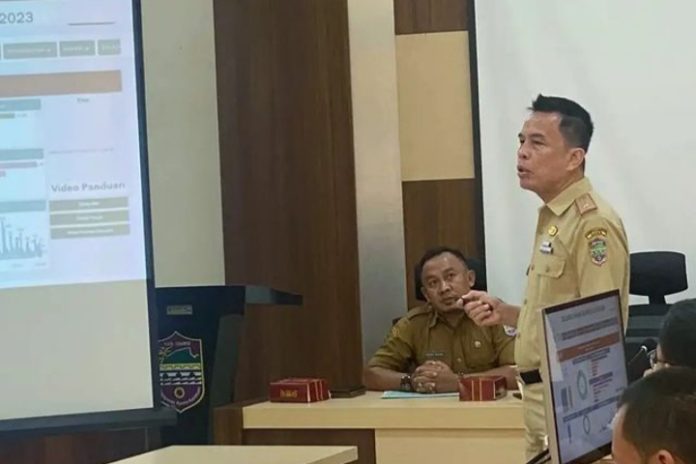IMG_20231030_102949 Kepala DPMPTSP, Rudi, SE. Dok: ist
