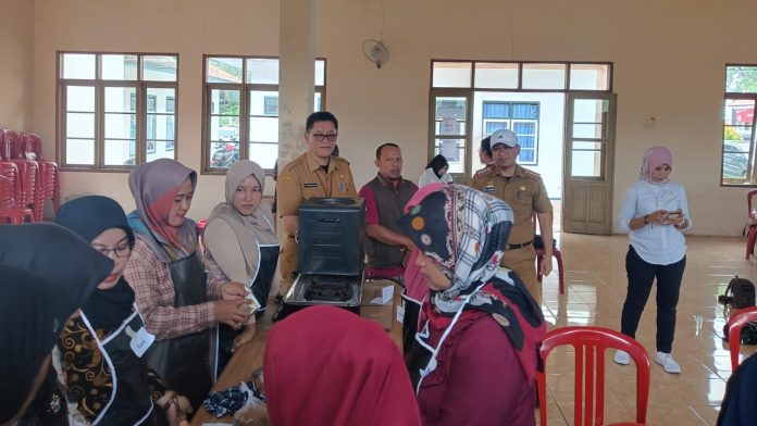 Kolaborasi Kemensos dan Dinsos Dalam Mengurangi Kemiskinan di Ciamis Dengan Pelatihan P2K2.