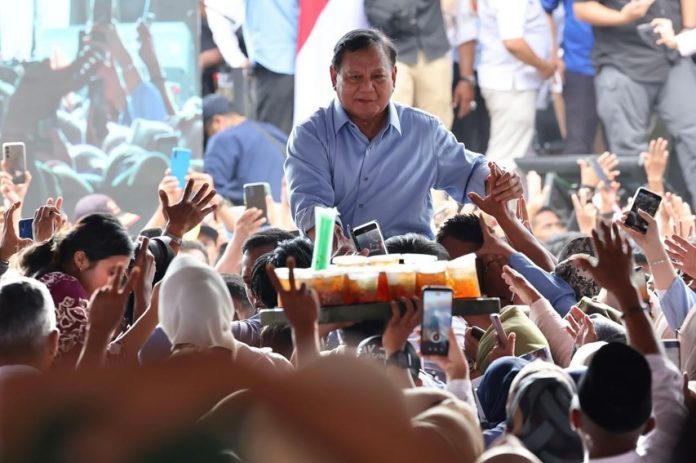 Potret antusias warga saat Prabowo Subianto berkunjung ke Tasikmalaya, Jawa Barat. Sumber: Dok. Ig @prabowo