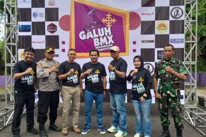 IMG_20231217_142737 Wakil Bupati Ciamis, Yana D Putra bersama ISSI Ciamis, KONI, Disbudpora, Forkopimda setelah membuka event Galuh BMX Indonesia Competition 2023. Dok: Jabarupdate/Isan