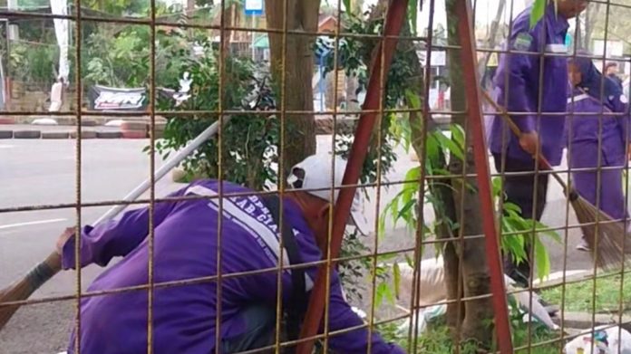 Pasukan Ungu bErgerak Pasukan Ungu bErgerak